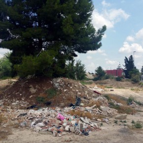 Ciudadanos vuelve a denunciar el "vertedero ilegal" situado en el entorno de El Palmeral de Santiago y Zaraiche