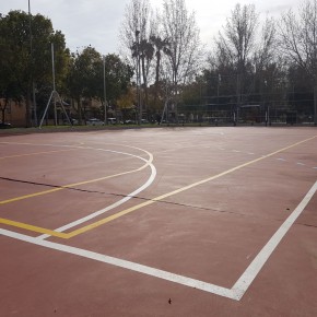 Los vecinos de Santiago y Zaraíche ya disponen de una pista deportiva en condiciones de seguridad