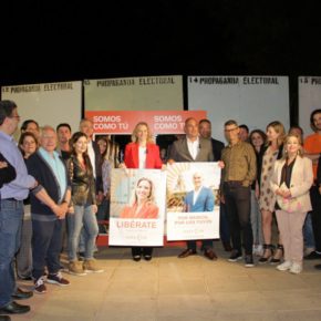María José Ros protagoniza la "Des-pegada" de los carteles electorales: "Ciudadanos abandera la gran oportunidad de la Región de Murcia"